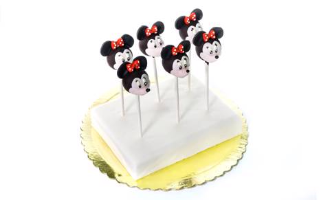 Minnie Mouse Cake Pops
