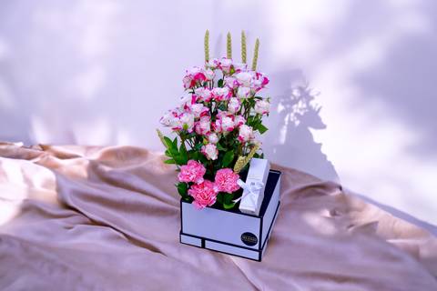 Chic Blooms 2