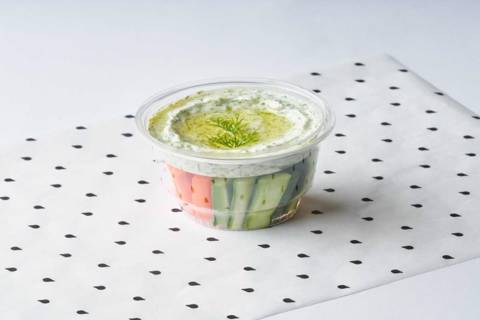 خضار مع خلطة التزاتزيكي