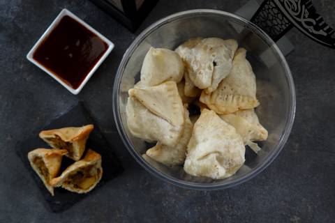 Potato & Corriander Samosa - Frozen