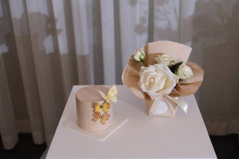 Peach Butterflies Cake