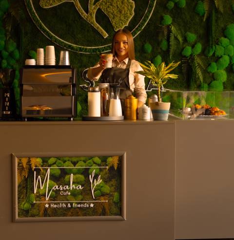 ستيشن مشروبات للعطلات ل٥٠ شخص