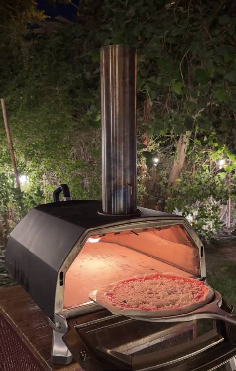 ستيشن البيتزا ل٢٠ شخص