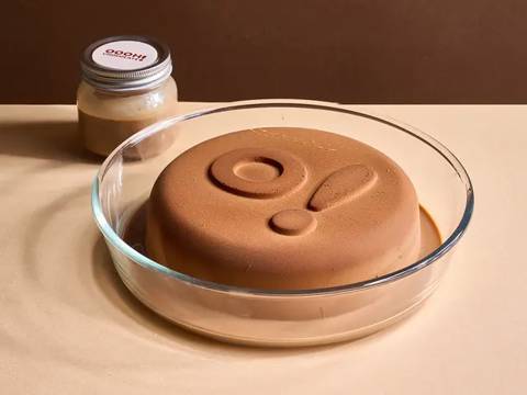 Big OOOH Cake