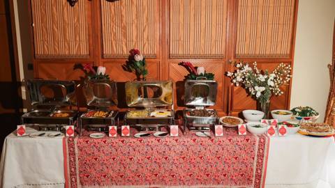 Anaar's Buffet