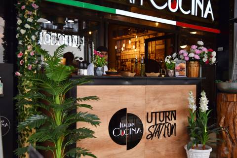 Pasta & Burger Station for 15 Persons