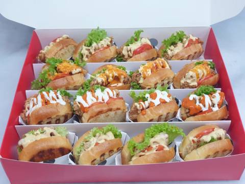 Mini Chicken Brioche Box - 32 Pieces