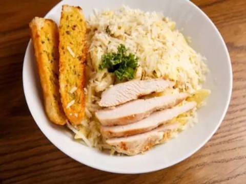 Pasta with Cream Mushroom & Chicken