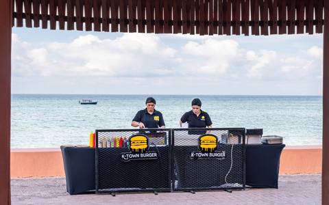 Slider Station for 25 Persons