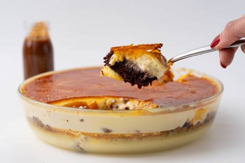 Cream Brulee Chocolate Cake