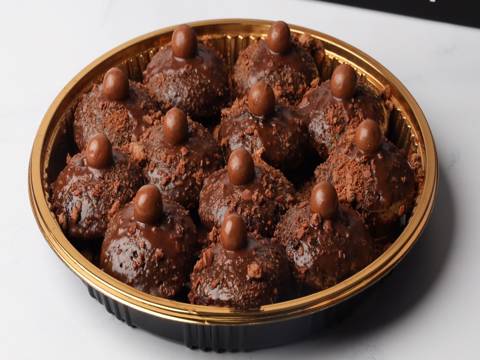 Mini Cupcakes - 24 Pieces