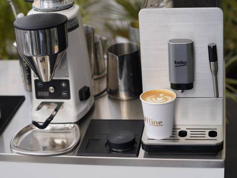 ستيشن المشروبات والحلويات الميني ل٧٠ شخص