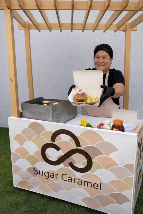Burgers with Fries Station