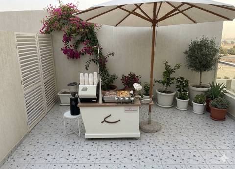 ستيشن القهوة والحلويات ل٢٥-٣٠ شخص