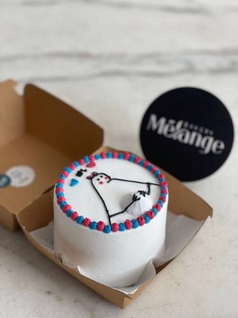 Gender Reveal Cream Mini Cake