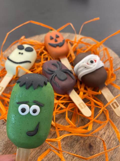 Halloween Cake Sticks