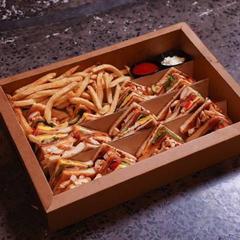 Ash Club Sandwich Box