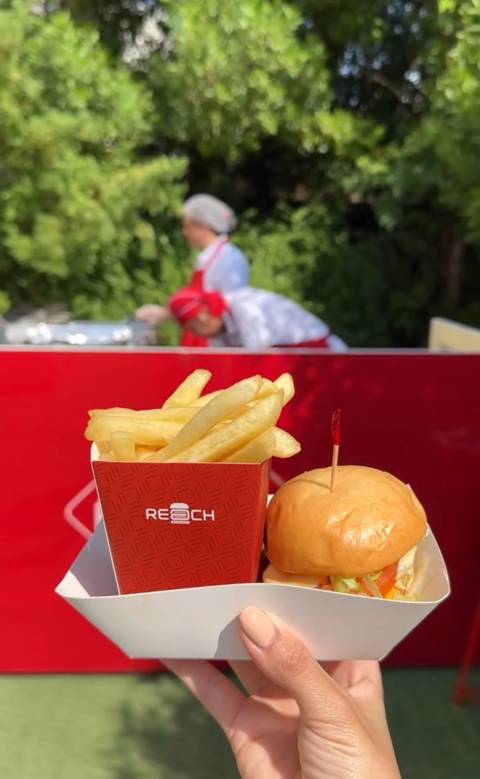 Premium Slider Station for 50 Persons