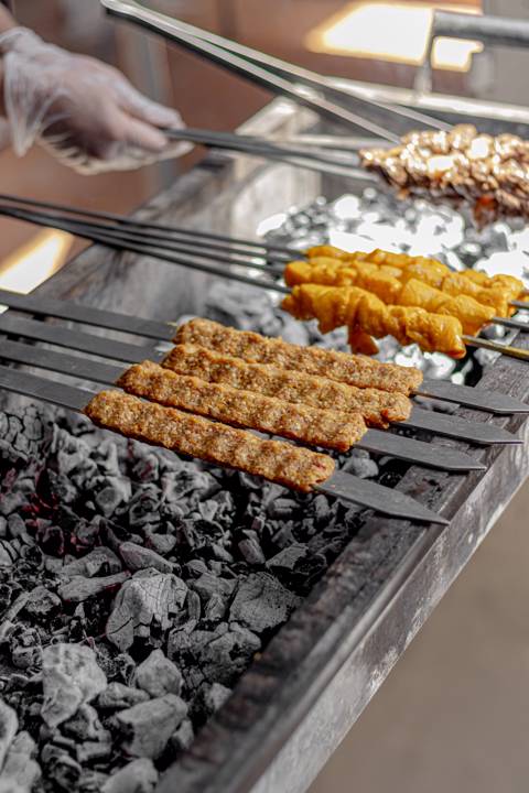 ستيشن المشويات ل٢٠ شخص