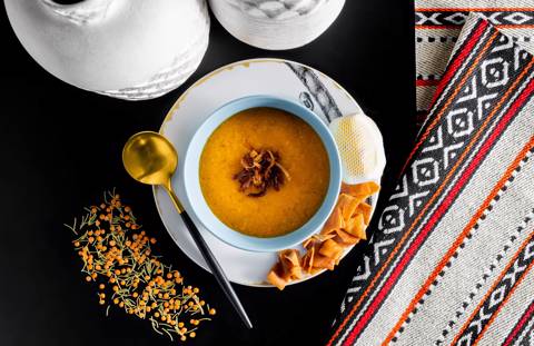 شوربة عدس ل٣-٤ أشخاص