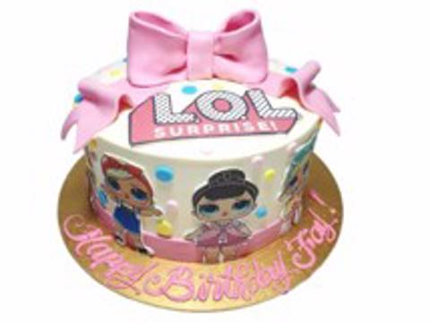 كيكة وردية بفيونكة