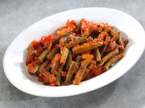 لوبيا بالزيت
