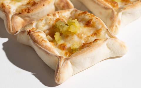 Mini Turkey with Cheese Pastries