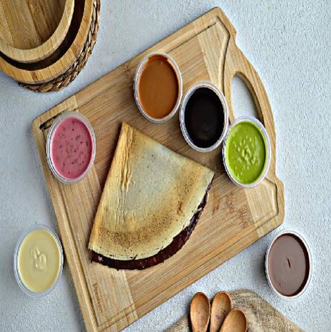 Mini Pancakes & Delicate Crepe Station