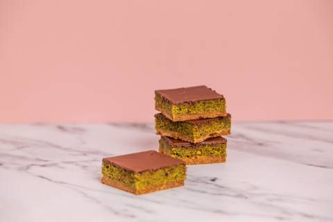 Hazel Pistach-Yo Slice