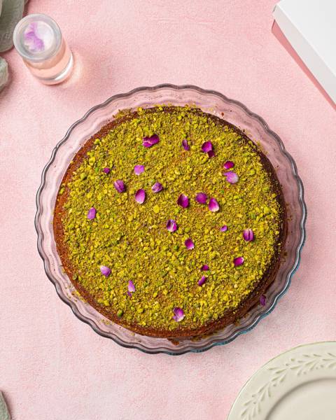Pistachio Basbousa