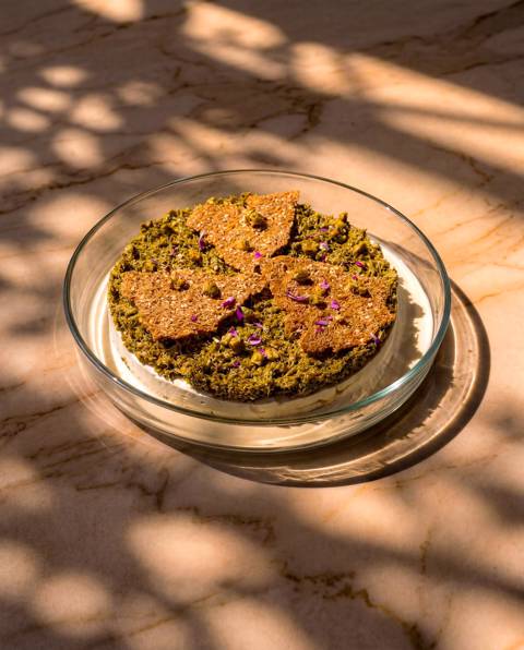 كنافة بالفستق وقرمشة الجيمار