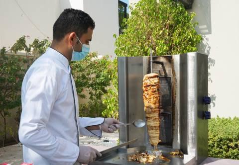 Chicken & Beef Shawarma Station for 15 Persons