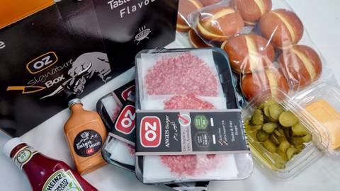 بوكس  سماش بلاك أنجوس برجر ​​(٦ قطع)