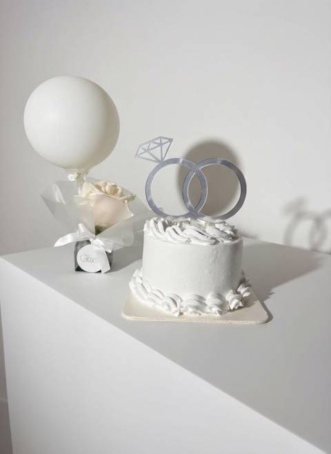 Silver Vows Cake