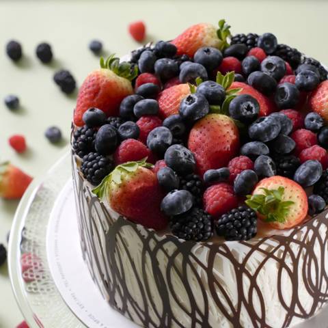 كيكة الفانيلا والتوت