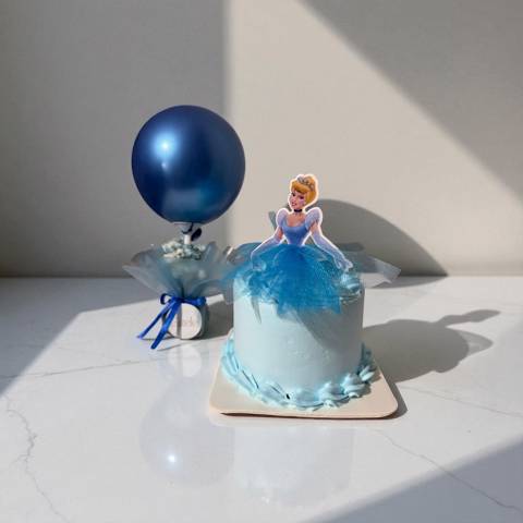 Cinderella Midnight Cake
