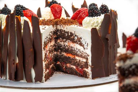Chocolate Strawberry Cake