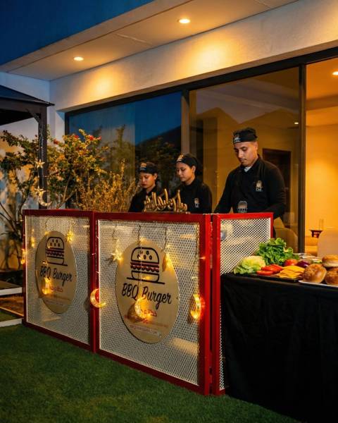 VIP Station for 20-25 Persons