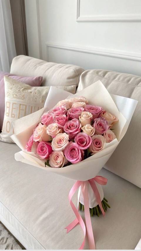 ڤيلڤتي فلاورز